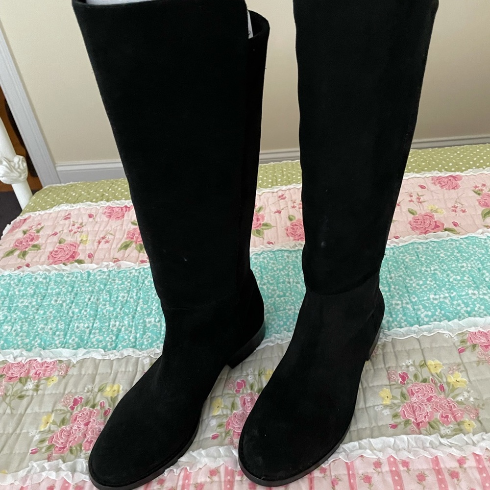Lands End Tall Stretch boots. Black suede.
